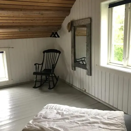 Vettingstua, Beautiful House Down By The Sea. Gravdal (Vestvagoy)