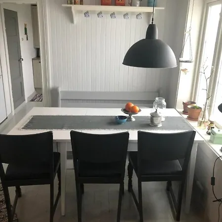 Vettingstua, Beautiful House Down By The Sea. Dom wakacyjny *