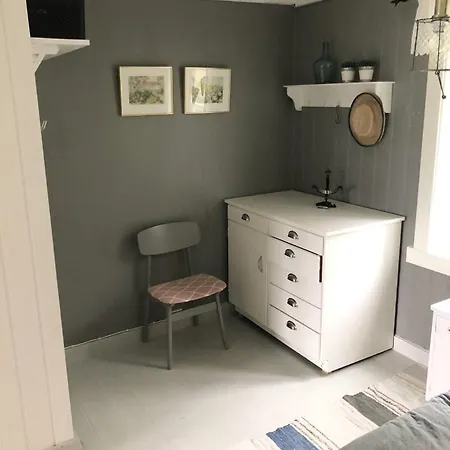 Vettingstua, Beautiful House Down By The Sea. Holiday home Gravdal (Vestvagoy)