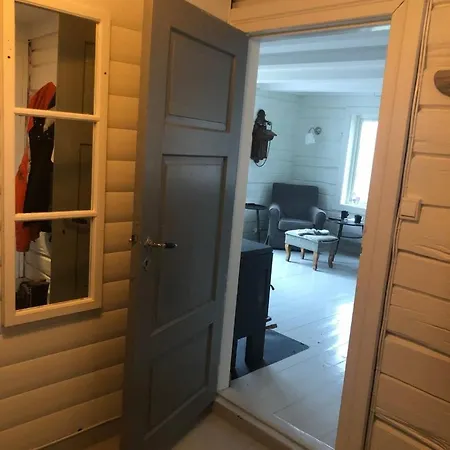 Holiday home Vettingstua, Beautiful House Down By The Sea. *