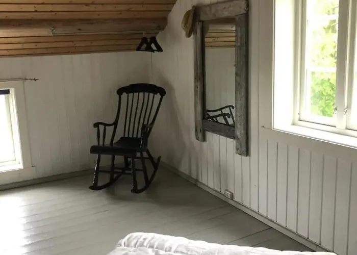Vettingstua, Beautiful House Down By The Sea. Gravdal (Vestvagoy)