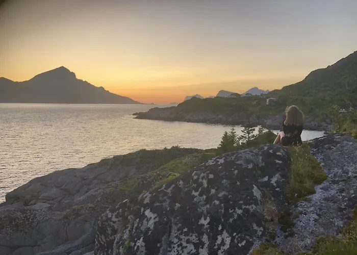 Vettingstua, Beautiful House Down By The Sea. Gravdal (Vestvagoy)