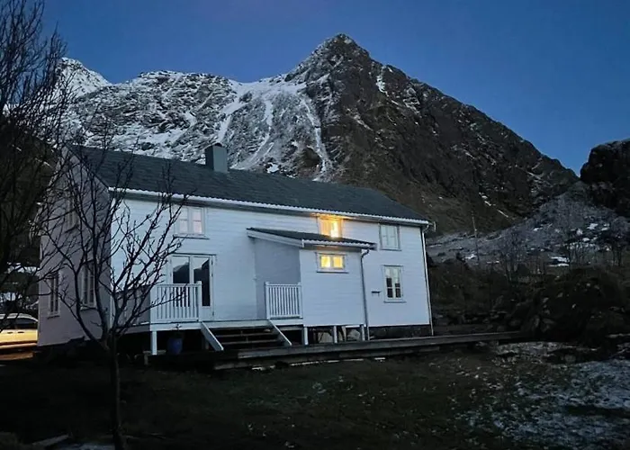 Vettingstua, Beautiful House Down By The Sea. *