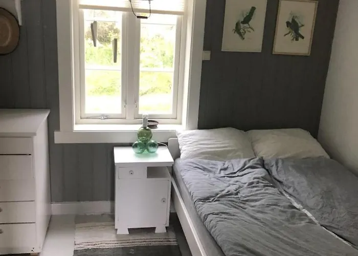 Vettingstua, Beautiful House Down By The Sea. Gravdal (Vestvagoy)